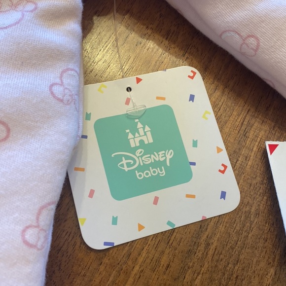 NWT Disney infant 3-6 months pink 2 piece set with Minnie Mouse design on fabric - Picture 3 of 9